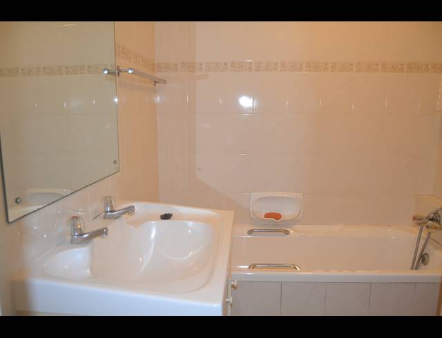 2 BEDROOM FLAT FOR SALE IN SCOTTBURGH CENTRAL